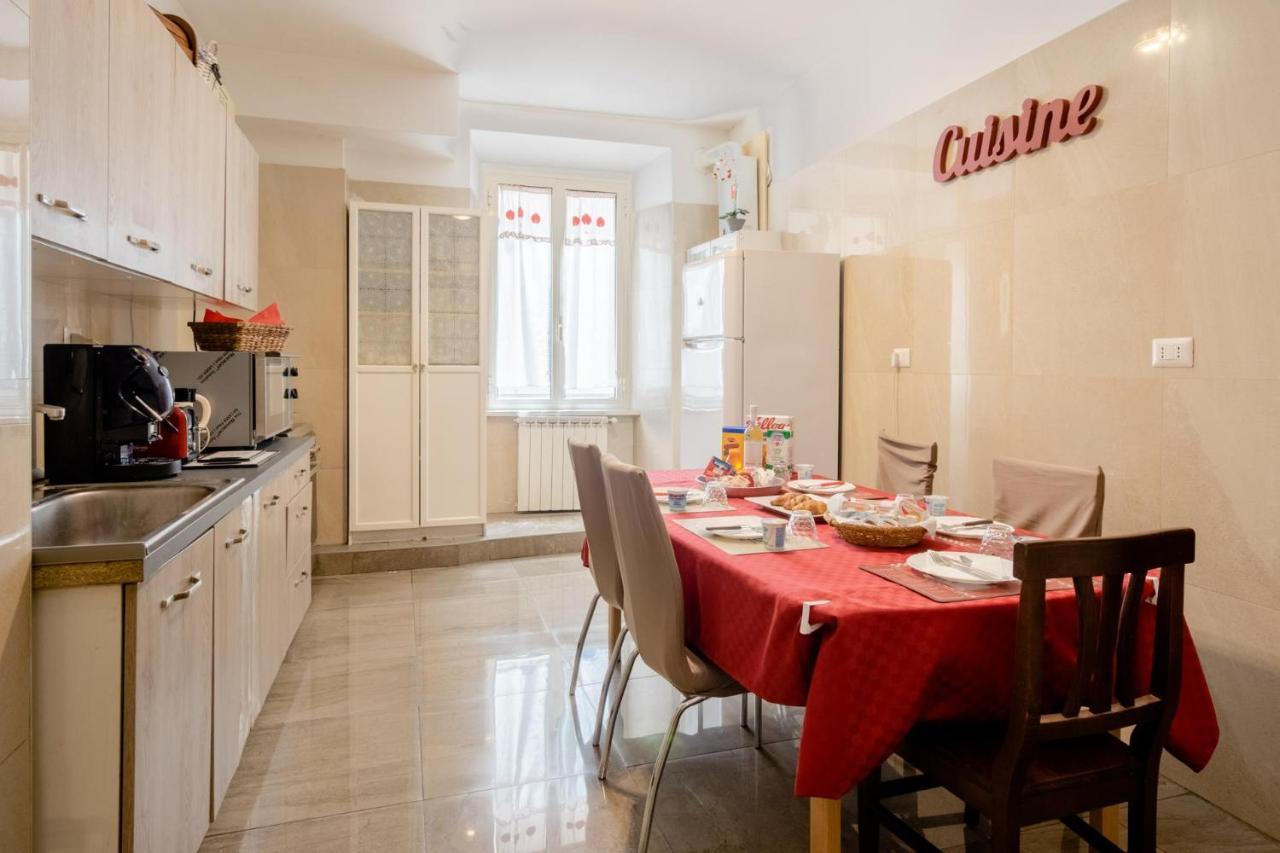 4-Bdr Apt Among Colosseum&Termini 10-People Apartment Rome Bagian luar foto